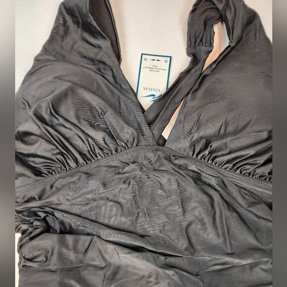 New Black One Piece Swimsuit Sexy Bathing Suit Peek A Boo Size XL - Picture 10 of 16